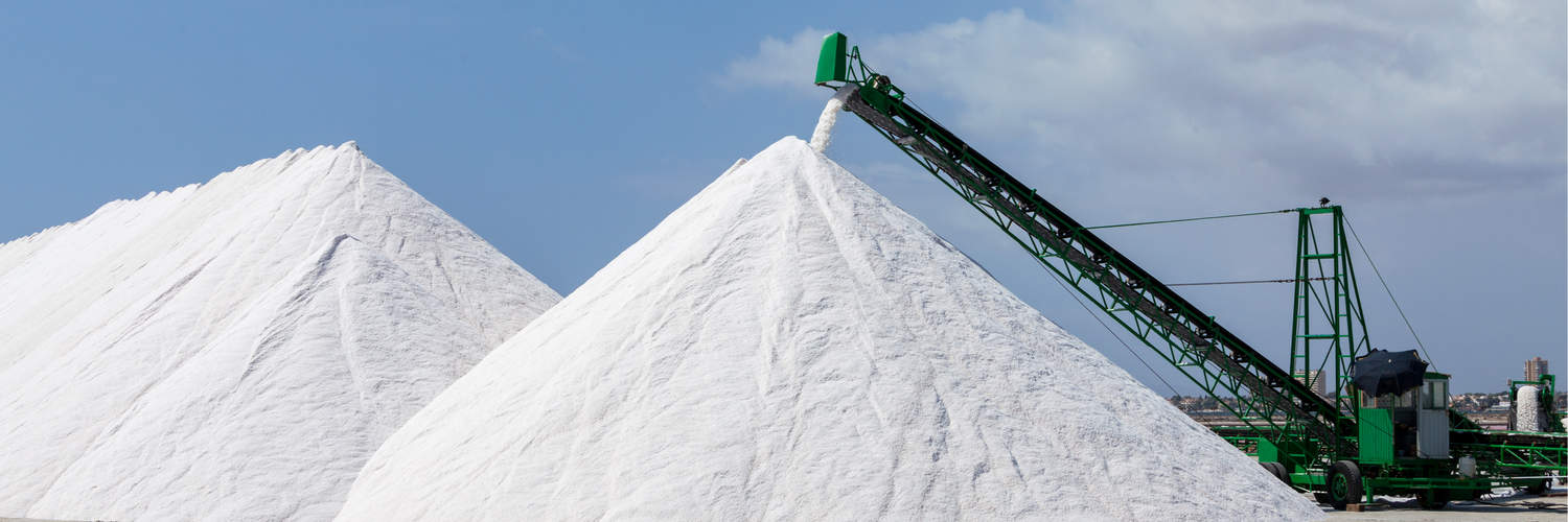 picture of a large pile of salt